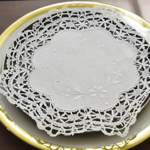 southern hearts 10" round cluny lace