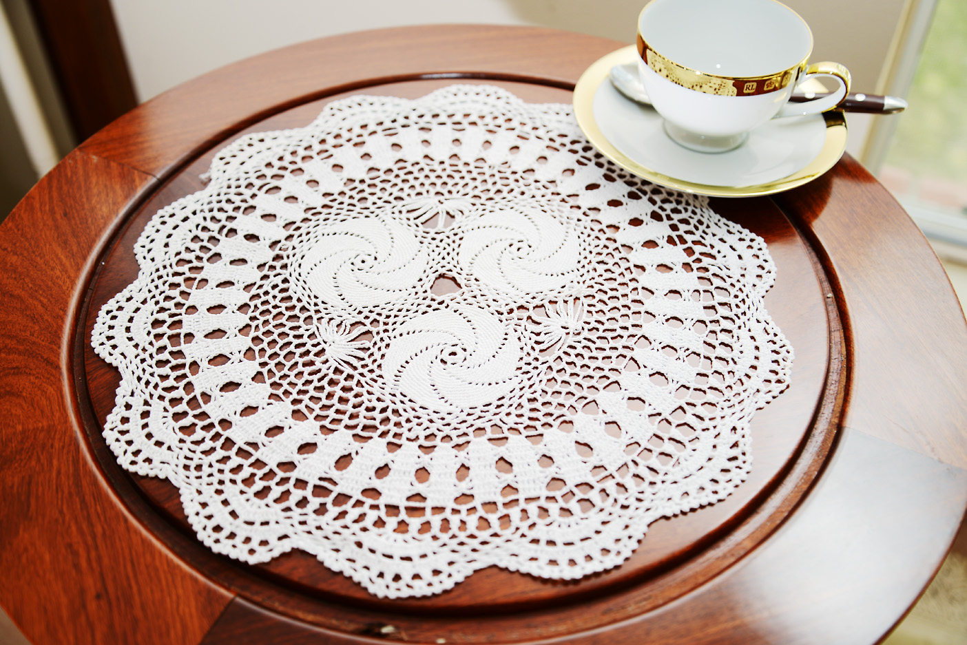 13" round extra fine heirloom crochet lace
