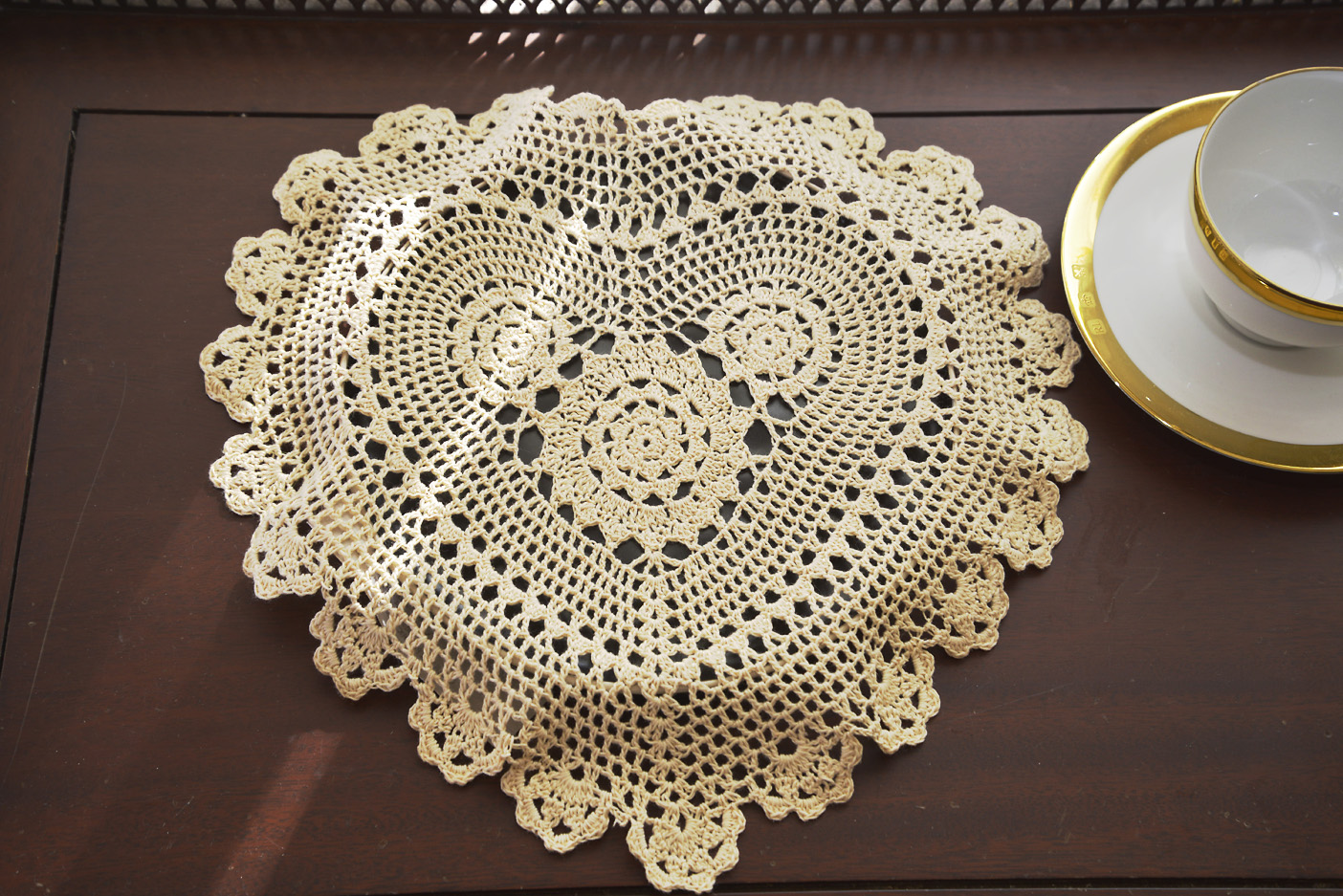13" Heart Crochet Lace, Wheat color